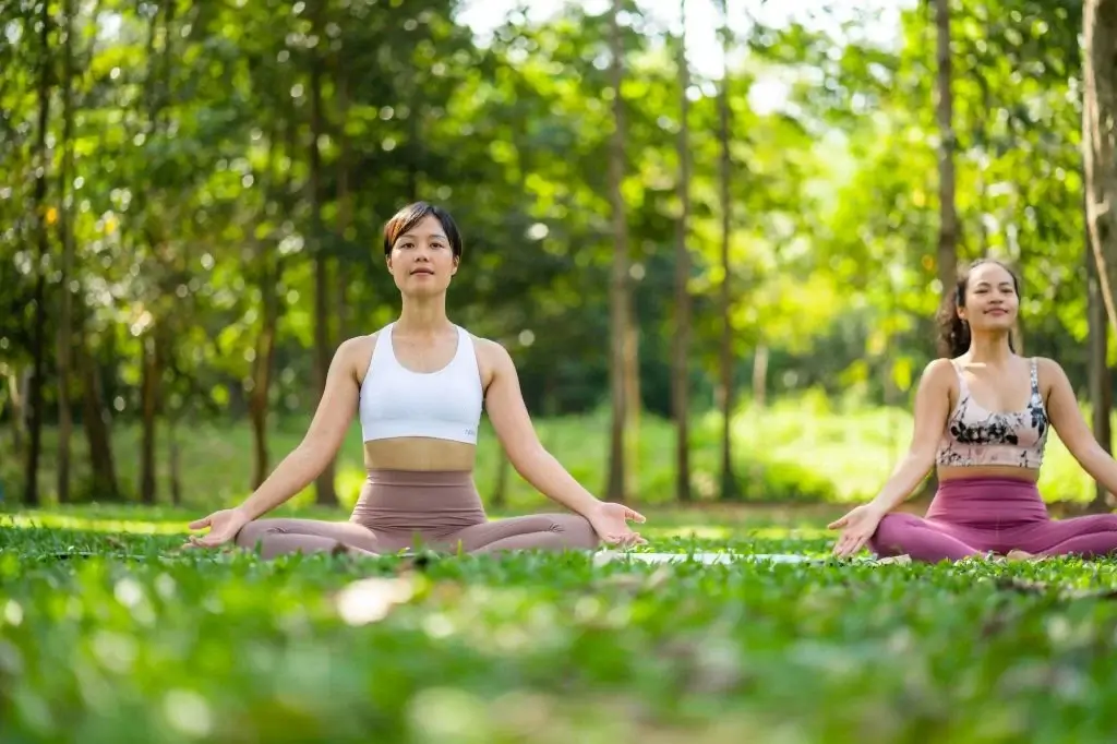 fitness lifestyle and body healthy concept portrait of young asian woman doing yoga 1024x682 1
